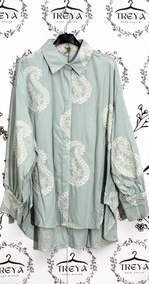 Camicia con ricamo