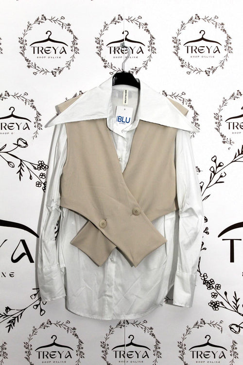 Camicia bianca con gilet sovrapposto