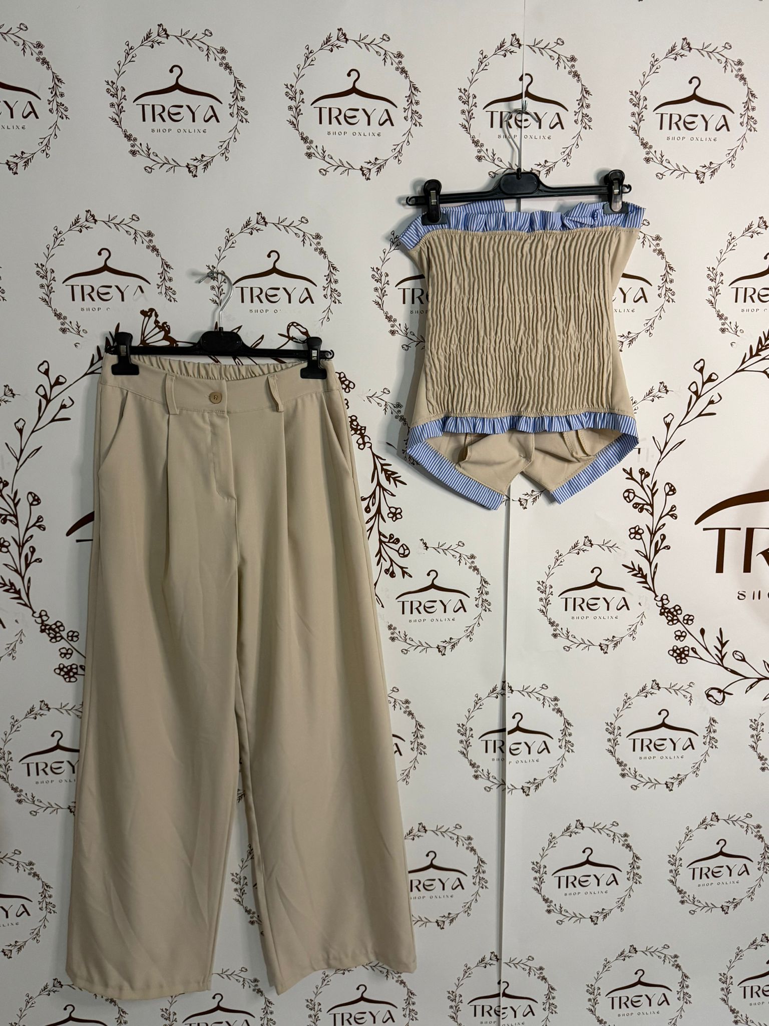 Coordinato "City Glam" – Pantalone Wide Leg & Top Corsetto con Profili Rigati