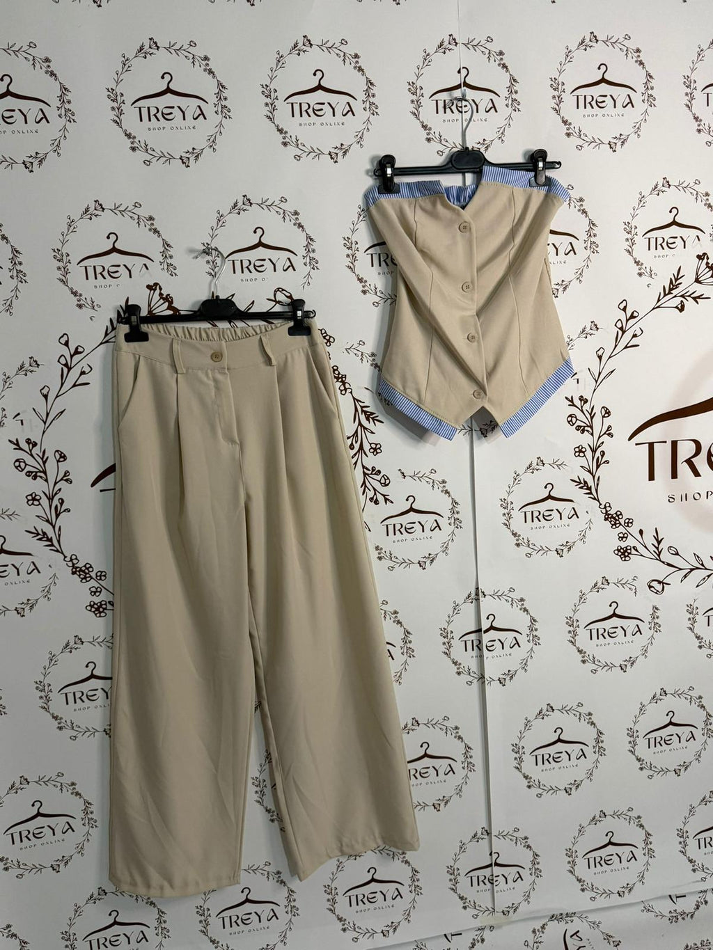 Coordinato "City Glam" – Pantalone Wide Leg & Top Corsetto con Profili Rigati